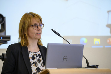 Link zur Presseinformation Nr. 110 / 2023 "20 Jahre „Molekulare Medizin“: Feierstunde der Medizinischen Fakultät"
