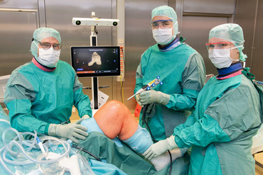 Bild zur Presseinformation "Personalisierte Operation und Präzision: Roboterassistierte Knieendoprothetik in der Universitätsmedizin Göttingen"