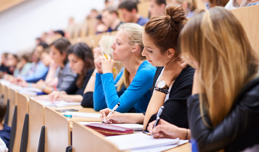 Studenten der Universitätsmedizin Göttingen in einer Vorlesung