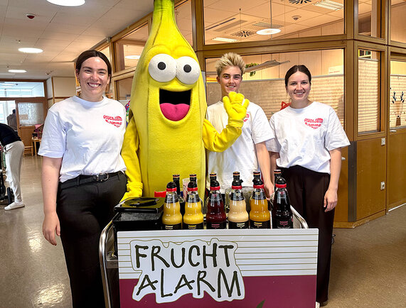 Bild zur Presse-News "10 Jahre Fruchtalarm an der UMG: Jubiläumstour macht Halt auf der Kinderonkologischen Station"