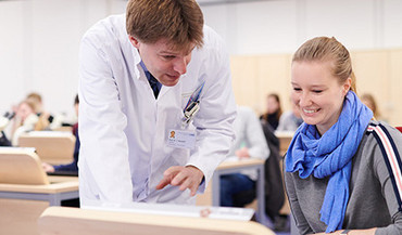 Lecturer and student in the e-exam room