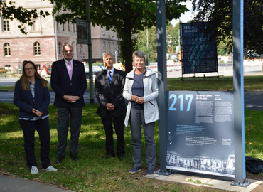 Link zur Presseinformation Nr. 100 zum Thema "Einweihung einer Stele zur Erinnerung an die Opfer der NS-Justiz in Göttingen "