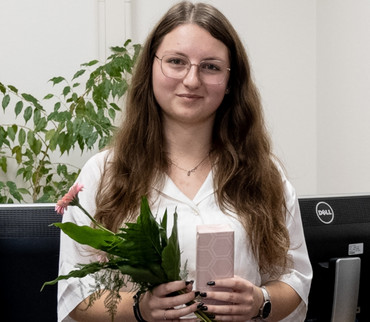 Link zur Presseinformation Nr. 156 / 2021 zum Thema "Auszubildende der UMG Katharina Senge als beste Auszubildende Bauzeich-nerin in Niedersachsen von Industrie- und Handelskammer Niedersachsen ausgezeichnet."