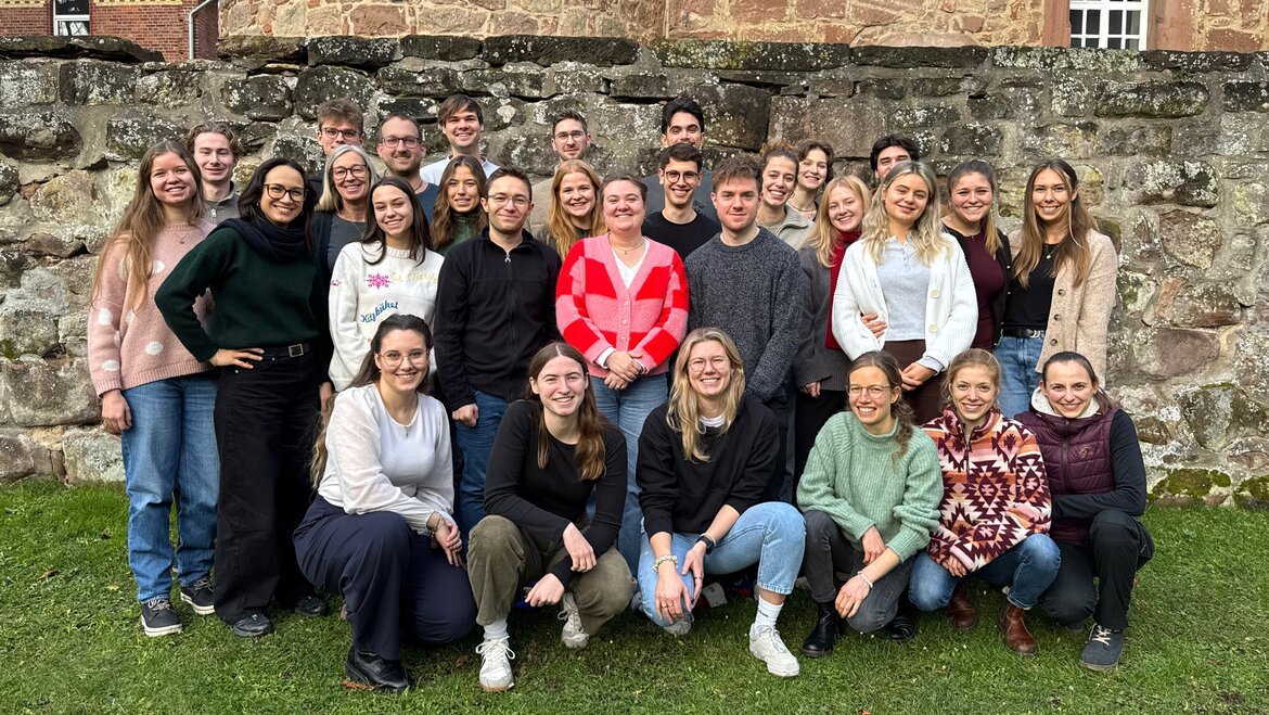 Gruppenbild der Tutor*innen und Leitung des STÄPS