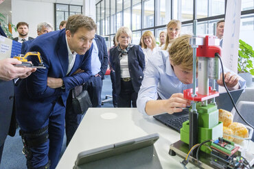 Bild zur Presseinformation "Lars Klingbeil besucht Universitätsmedizin Göttingen"