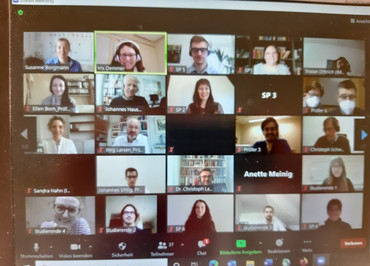 Link zur Presseinformation Nr. 070 / 2021 zum Thema „Mögliche neue Prüfungsformate für die zukünftige Generation von Medizinstudierenden erfolgreich getestet“ 