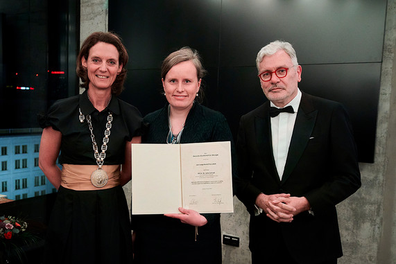 Presseinformation zum Thema "Chirurgin der Universitätsmedizin Göttingen erhält Von-Langenbeck-Preis"